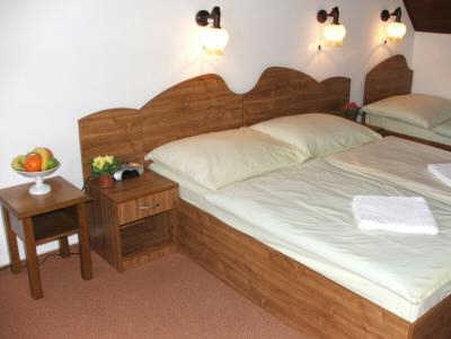 Sas Club Hotel Budapest Ngoại thất bức ảnh